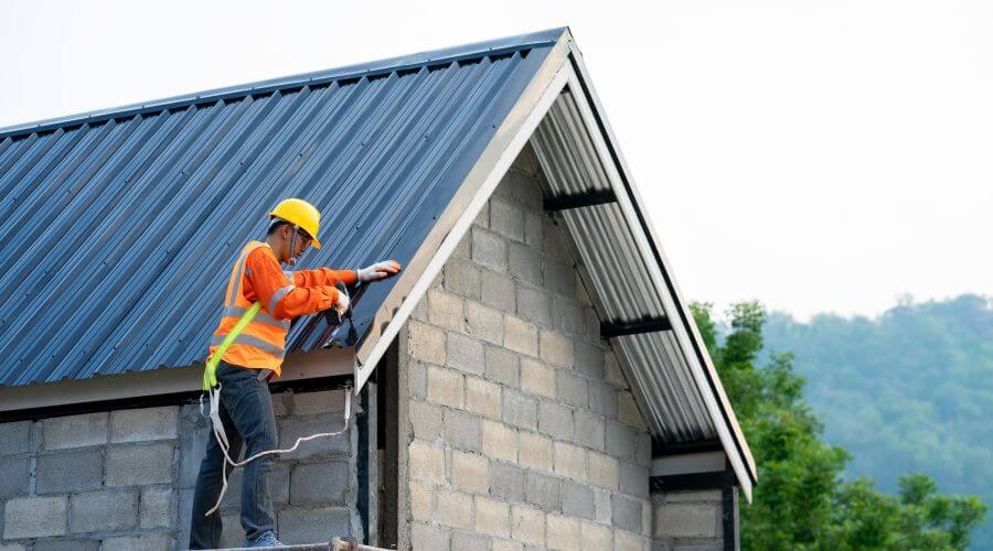 Expert new roof installation services in Neodesha, KS